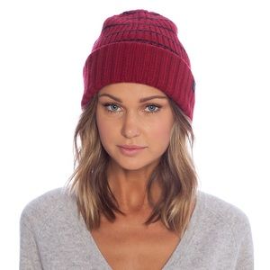 Marc by Marc Jacobs Eva red beanie